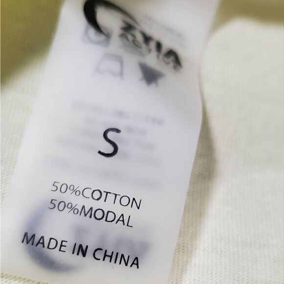 Zyia Yellow Cropped T-Shirt - Picture 5 of 5